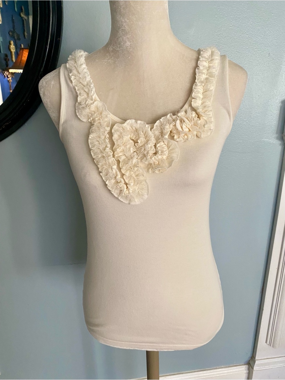 Ann Taylor Cream Ruffle Flower Trim Tank Top